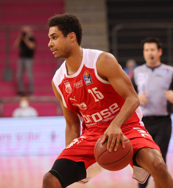 推进和中场 推进和中场